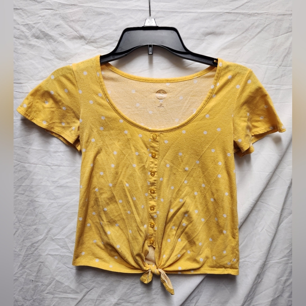 SO Juniors Yellow Polka Dot Tie-Front Crop Top XXS